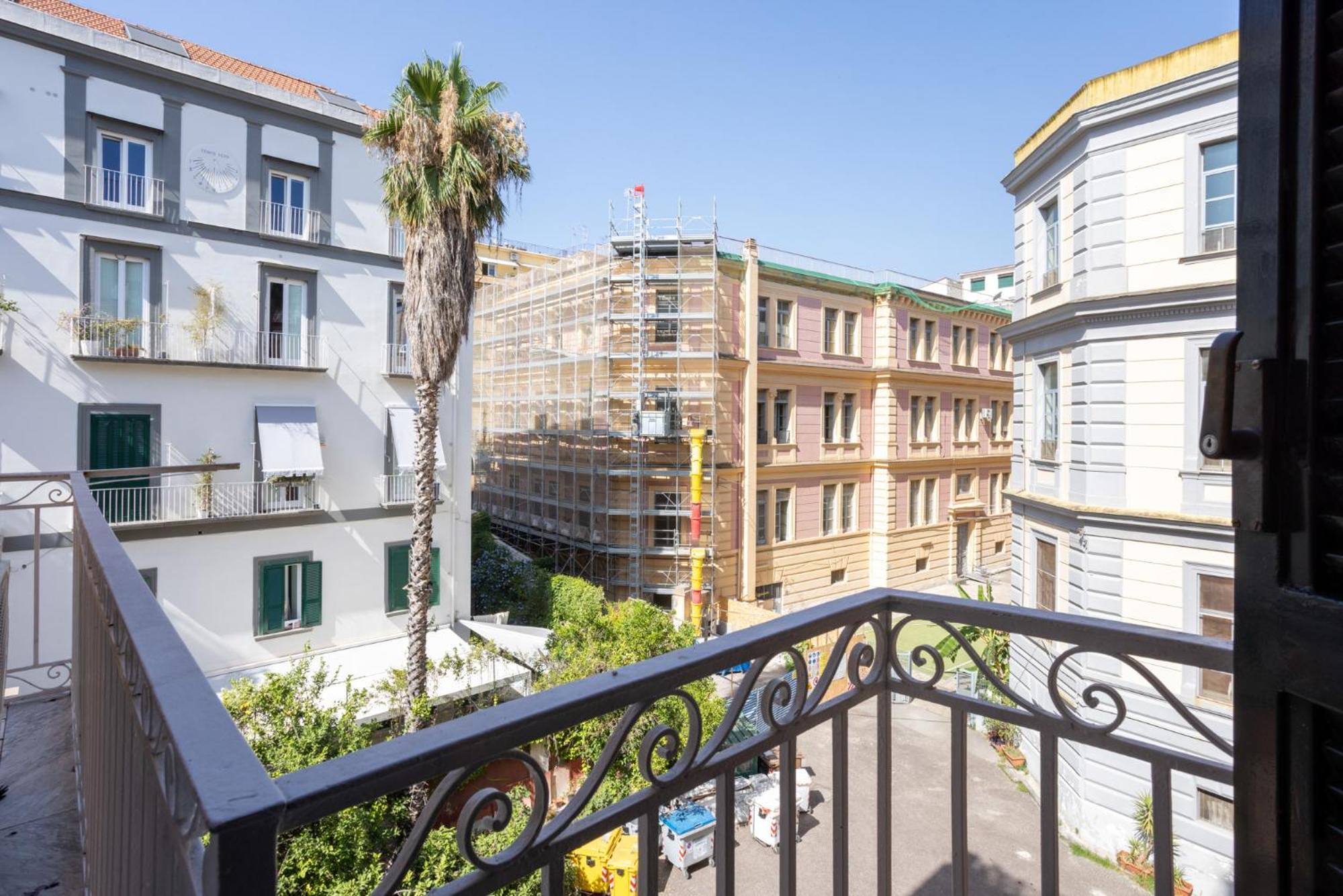 Hotel Don Vittorio A Chiaia Napoli Esterno foto
