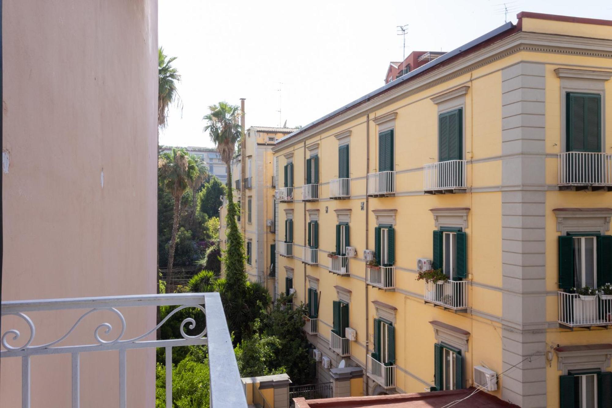 Hotel Don Vittorio A Chiaia Napoli Esterno foto