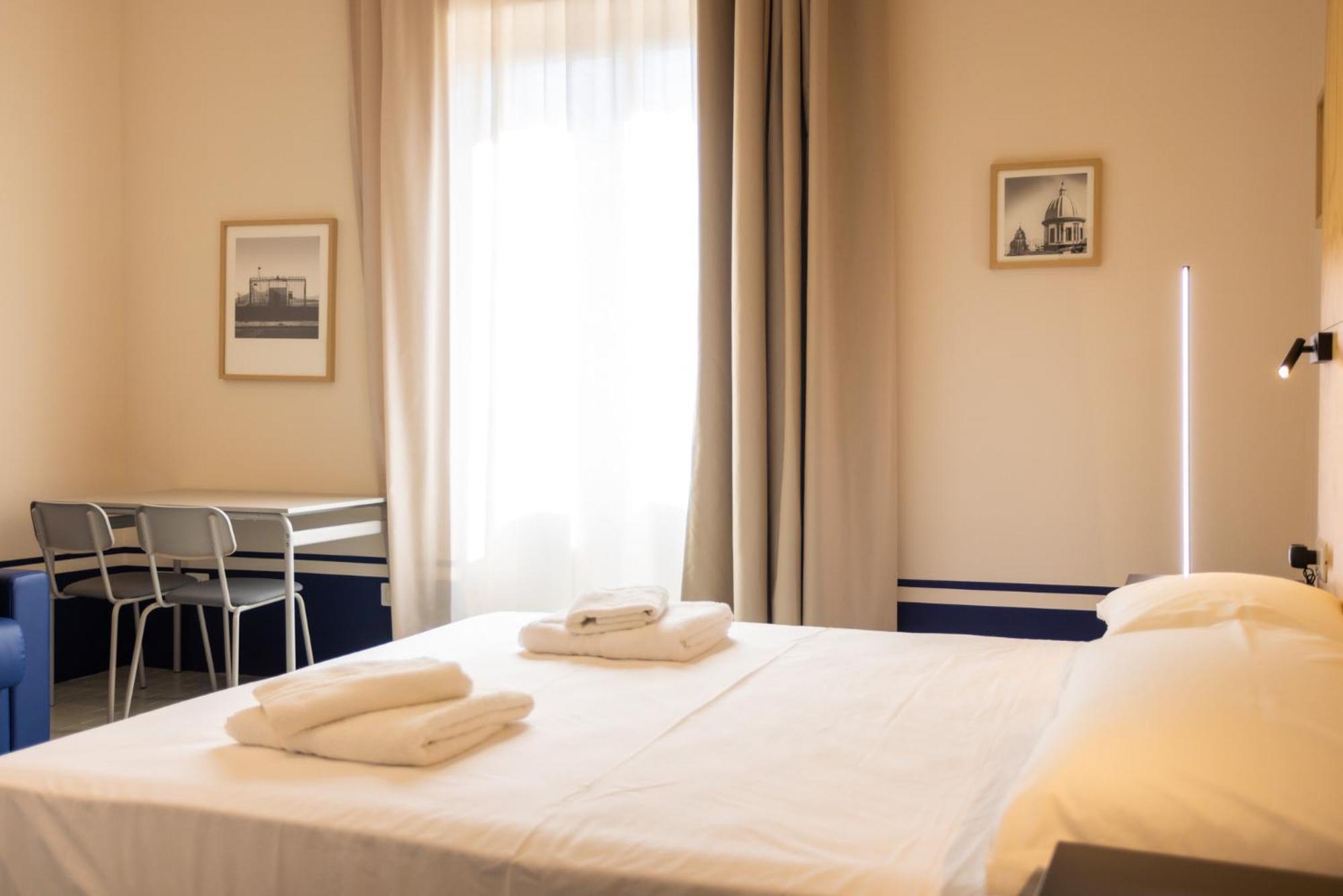 Hotel Don Vittorio A Chiaia Napoli Esterno foto