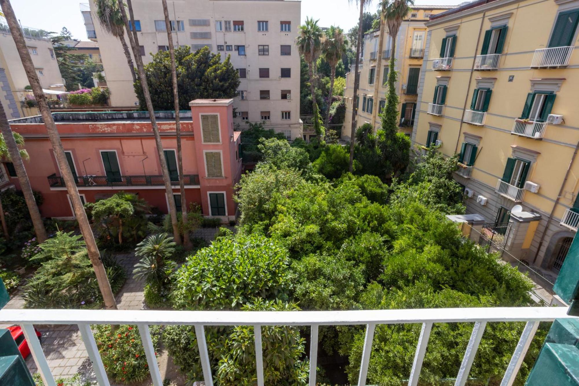 Hotel Don Vittorio A Chiaia Napoli Esterno foto